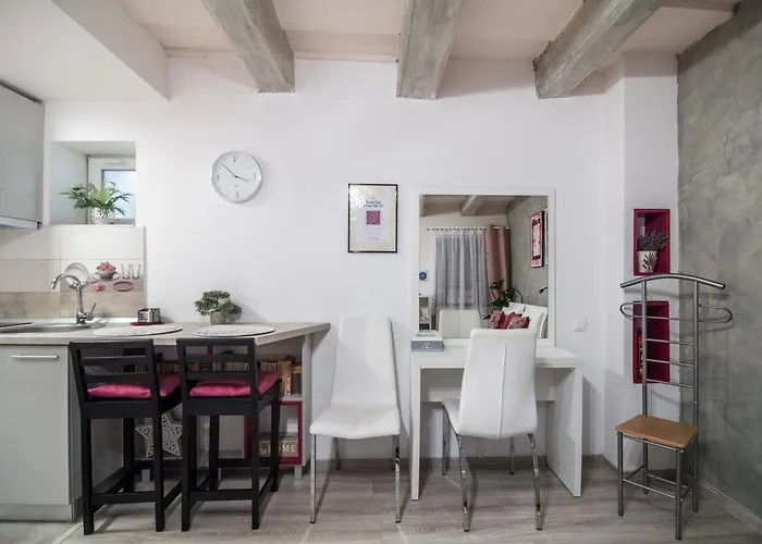 Magic House Apartment